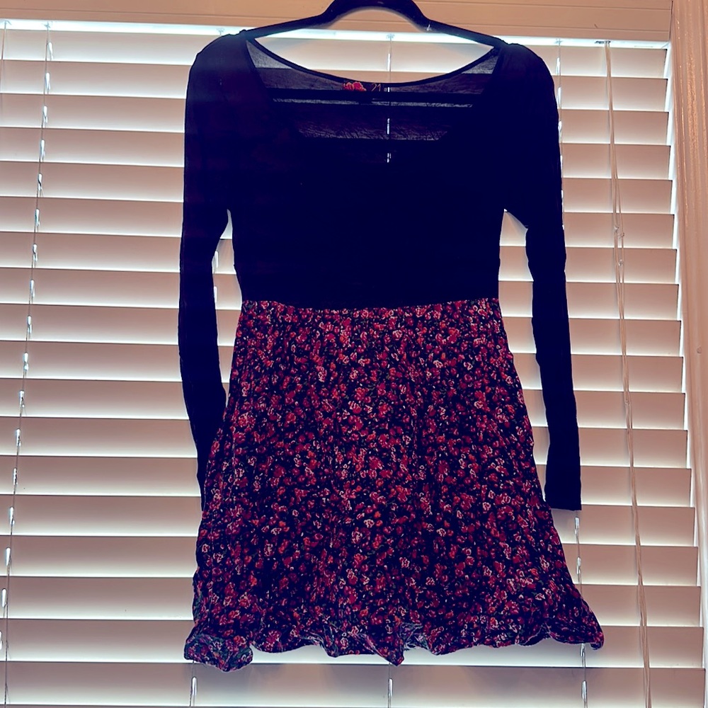 Small Long Sleeve Black & Floral Dress